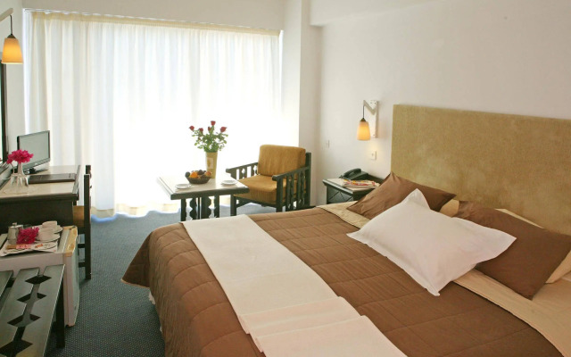 Navarria Hotel
