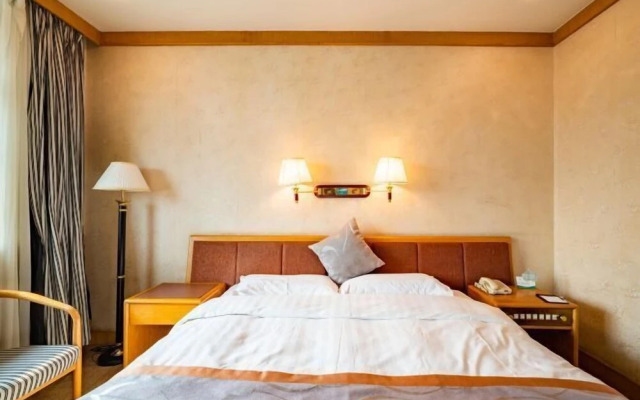Tongliao Hotel