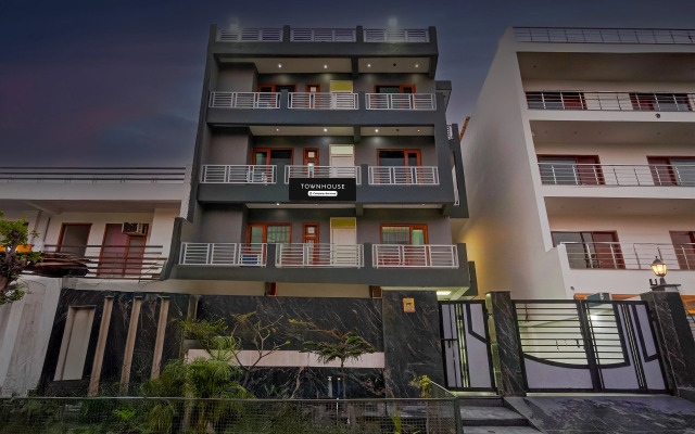 Townhouse Sector 135 Noida