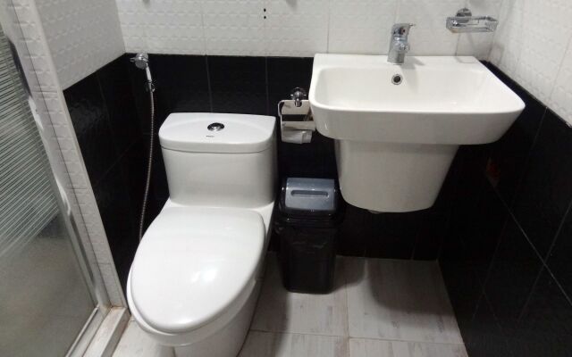 The Executive Villa Inn & Suites