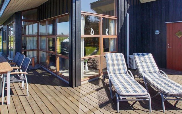 Spacious Holiday Home in Tarm near Beach