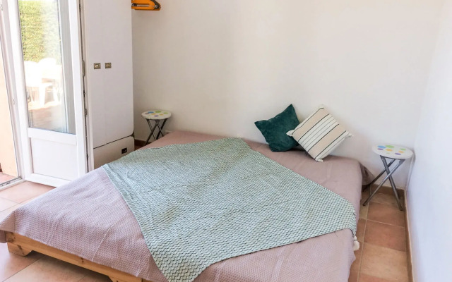 Holiday Home Domaine des Collieres