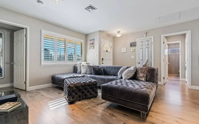 Highly Upgraded 4bd2bath Home With Private Pool