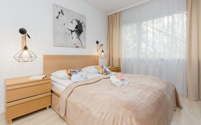 Warsaw Sokołowska Apartment by Renters