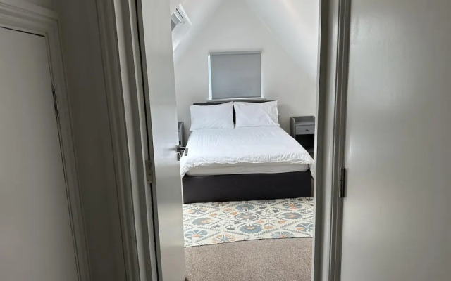 London Luxury Apartment - Finchley Road Retreat