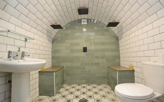 Albion Street Serviced Apartments