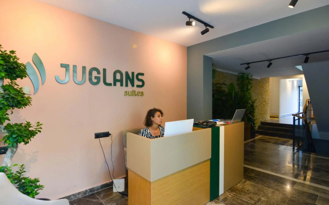 Juglans Suites