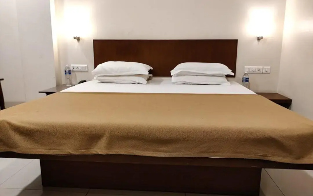 Hotel Gulmohr