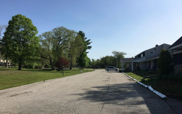Weathervane Motel