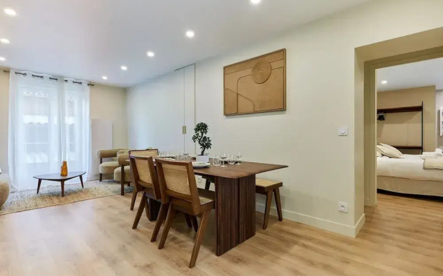 Superb Apartment Center of Paris