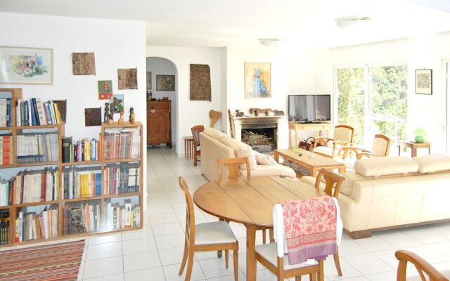 House With 4 Bedrooms in Roquevaire, With Private Pool, Furnished Gard