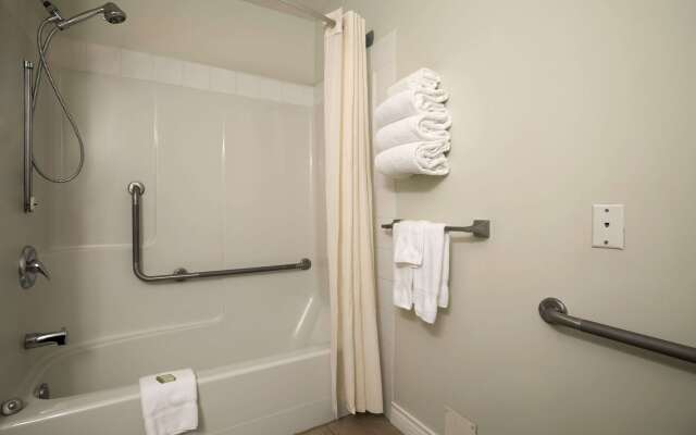 Super 8 by Wyndham Revelstoke BC