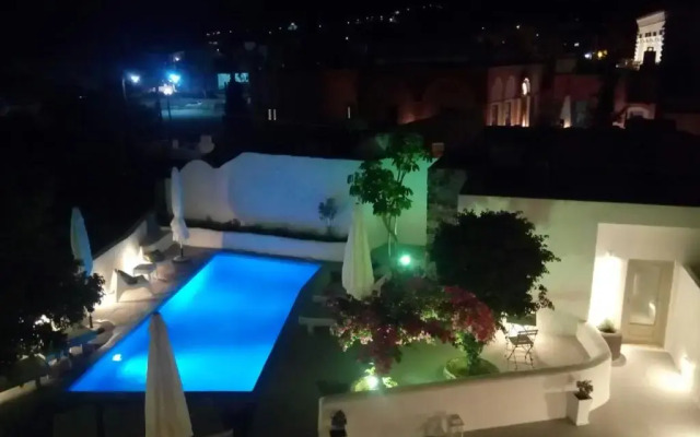 Villa LuxL