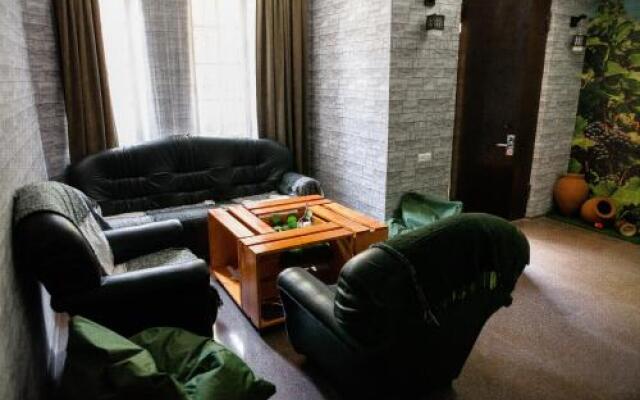 Vazi Hotel