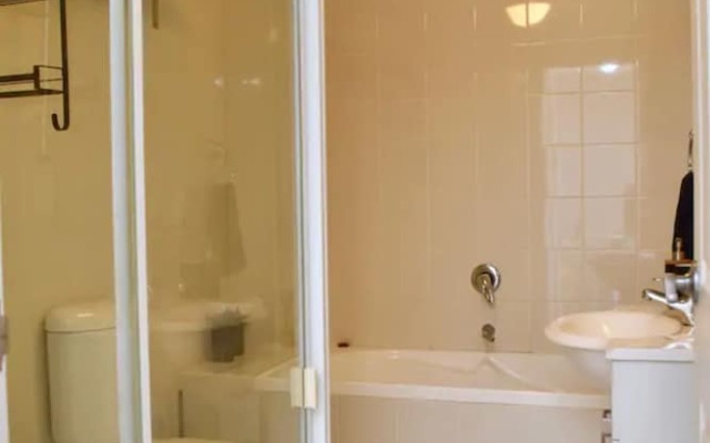 Quiet 1 Bedroom Flat in Concord