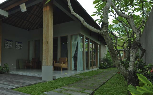 Villa Kayu Lama