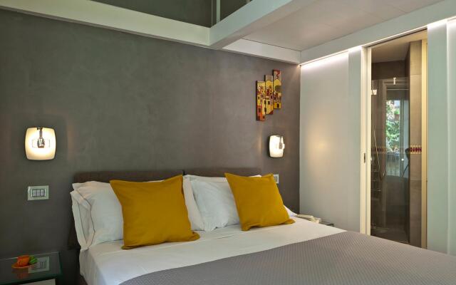 Elegant Apartment at Chiaia by Wonderful Italy