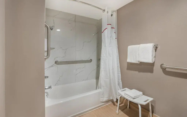 Red Roof Inn Sulphur