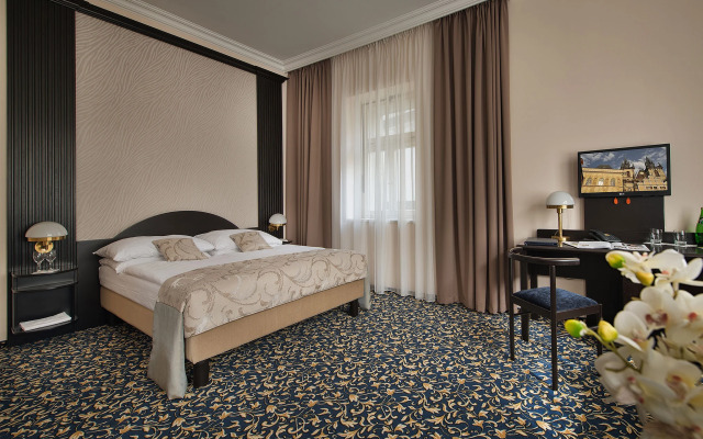 EA Hotel Royal Esprit