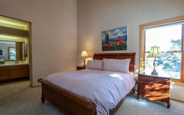 Snowcreek #880 3 Bedroom Condo by RedAwning