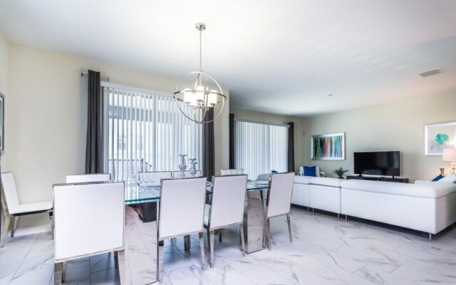 Amazing House! - Champions Gate -1561TL