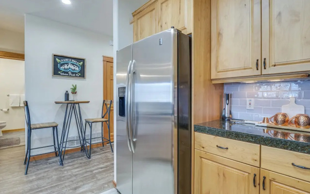 Winter Park Condo w/ Balcony & Mtn Views!