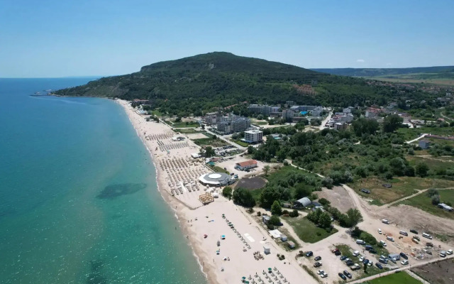 Apartment #1 - Sunshine and Love