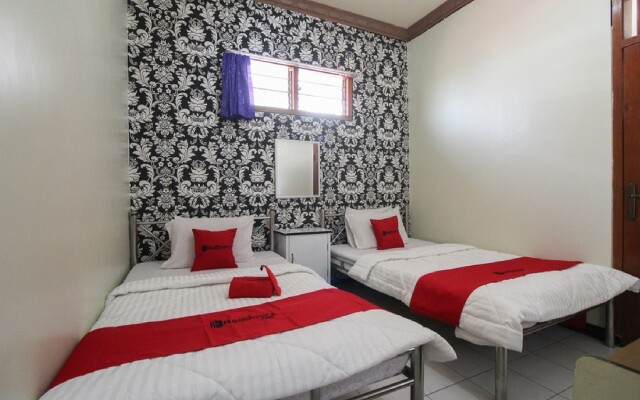 RedDoorz near Sarangan Lake