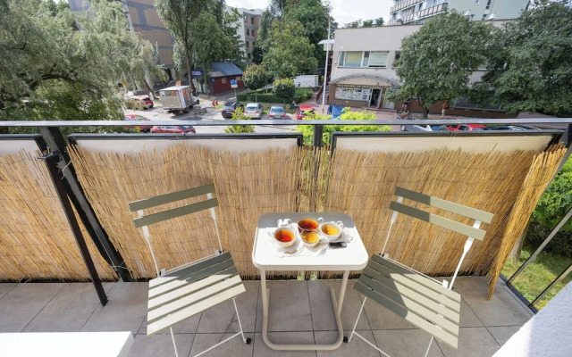 Apartment With Balcony by Renters