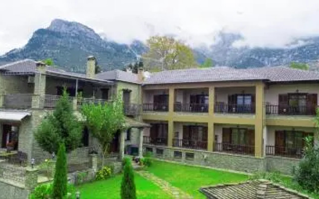 Etheres Tzoumerkon Mountain Resort