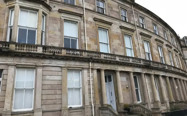 Crown Circus Apartment