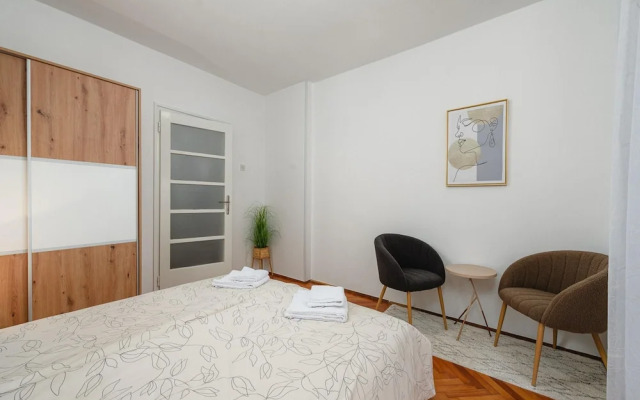 Pretty Apartment Near Golf Course