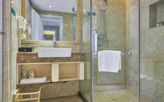 Hua Lian Business Hotel