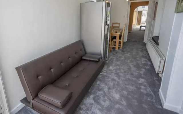 6 Guests-free Public Parking-5 Min to Beach