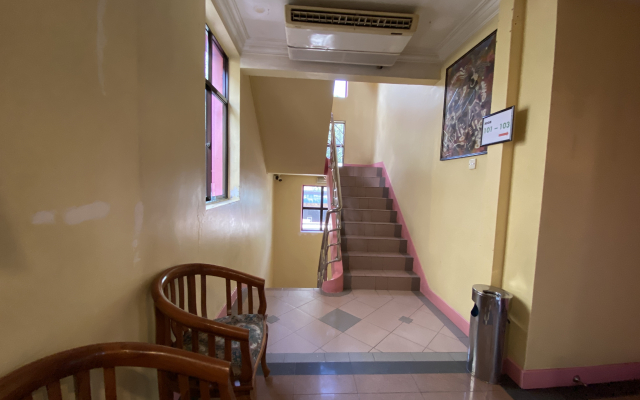 OYO 89958 Hotel Umimas