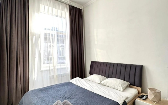 ROMANTIC Apartments-near Opera House 5/8