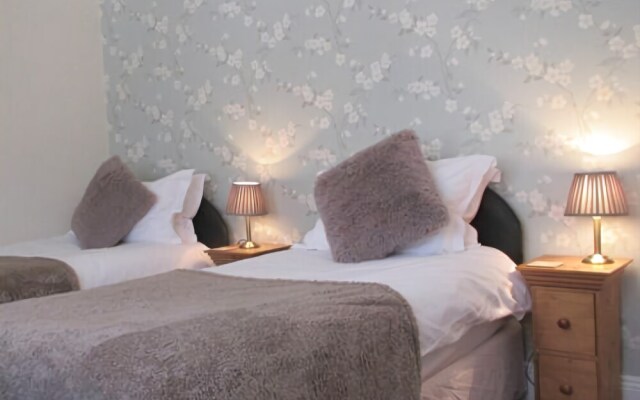 The Woodlands Hotel - Guest house