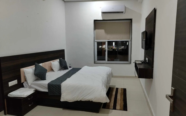 Hotel Ru And Banquet Hall By OYO Rooms