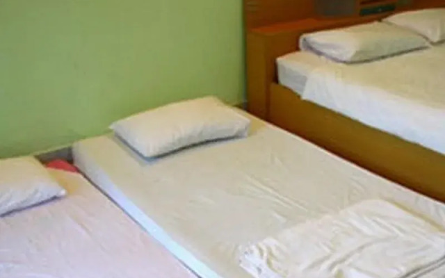 OYO 1124 Sinaree Resort