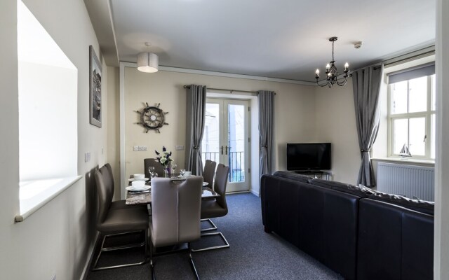 The Sail, Two Bedroom Apartment - Tenby