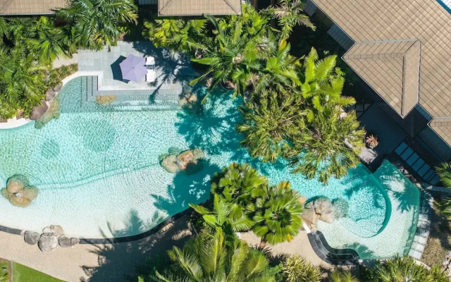 Leaf Luxe - 9 Pools BBQ Gym