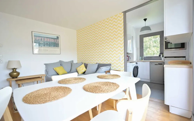 Very Nice Apartment With Balcony - 4p/1br - 600m From the Beach