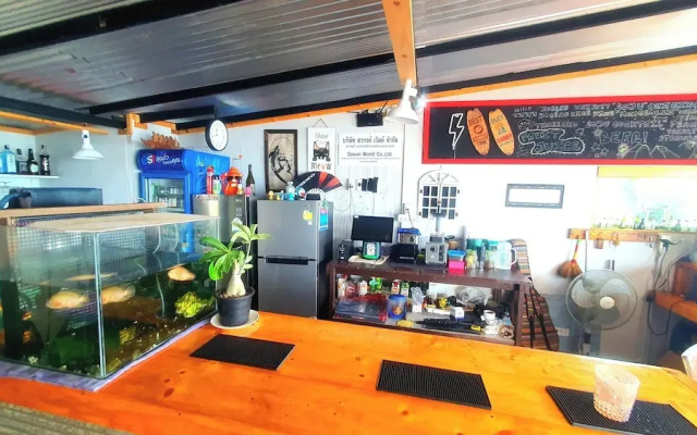 Bailan Hut Resort & Restaurant