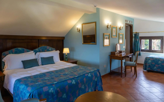 Hotel Sirius
