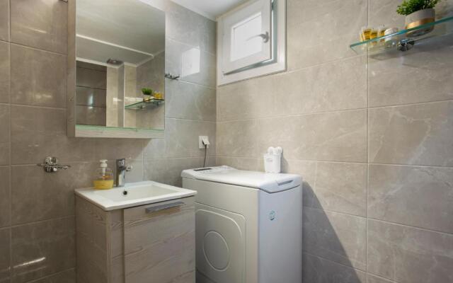 2 Bedroom Modern Apartment in Perea