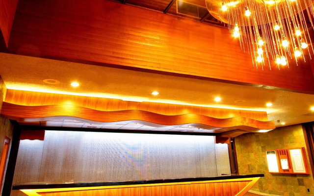 Mirabeau Park Hotel & Convention Center
