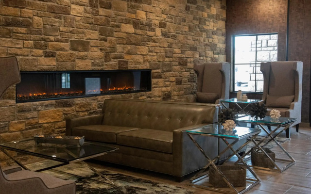 Cobblestone Hotel & Suites - Two Rivers