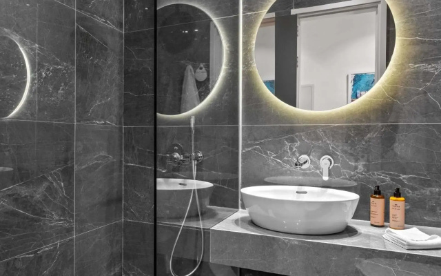 Mercure Larnaca Finikoudes Beach