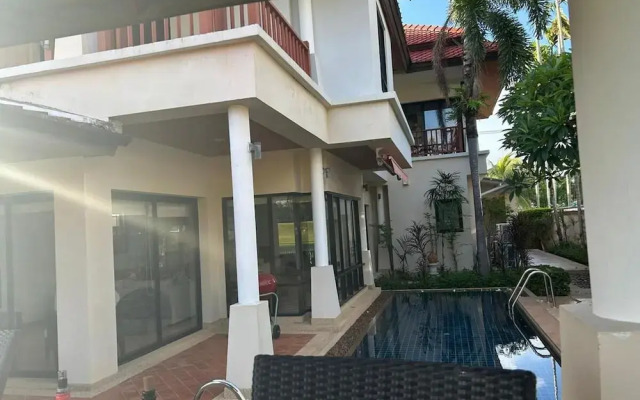 4 Bed Golf Course Pool Villa