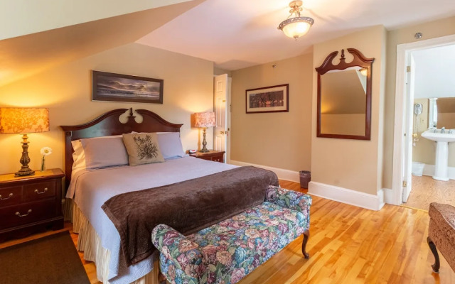 The Dawson House Bed & Breakfast